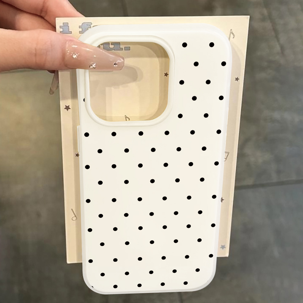 Minimalistyczne etui w kropki, – Samsung Galaxy A55 recenzja i cena